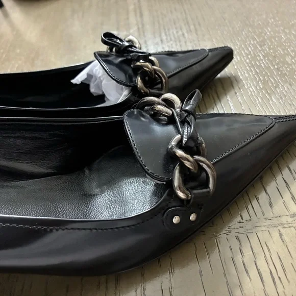 Prada Black Leather Heels with Chain Accent - Picture 7 of 8